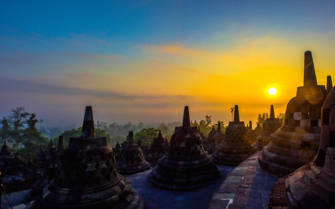 Borobudur Sunrise + Pawon/Mendut