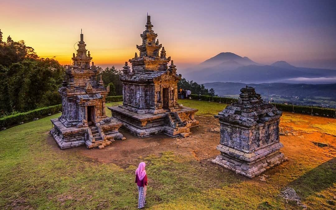 Borobudur Sunrise + Gedhong Songo Temple
